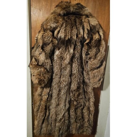 Beautiful Full Length Tanuki Raccoon Fur Coat - Picture 2 of 11